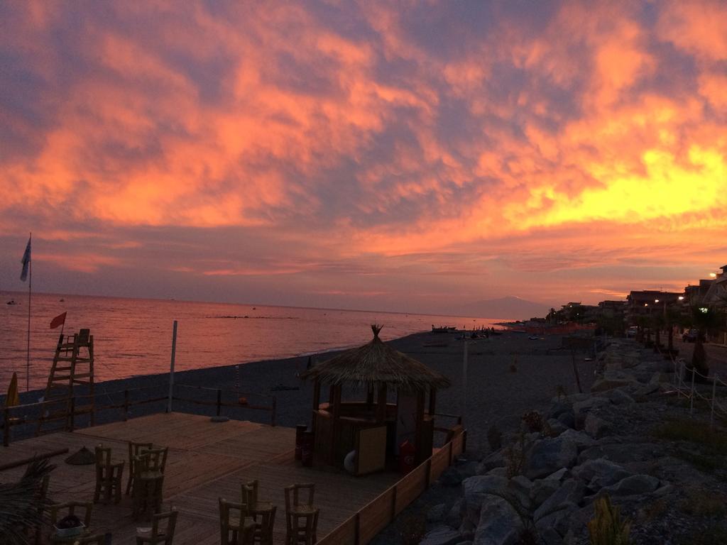 Hotel Il Girasole Бова-Марина Екстер'єр фото